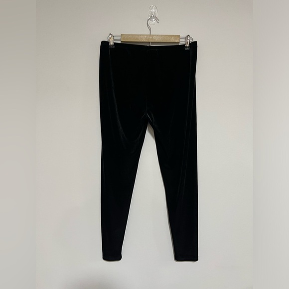 Eileen Fisher Black Slim Fit Pull On Velvet Pants Size Medium Classic - Picture 1 of 6